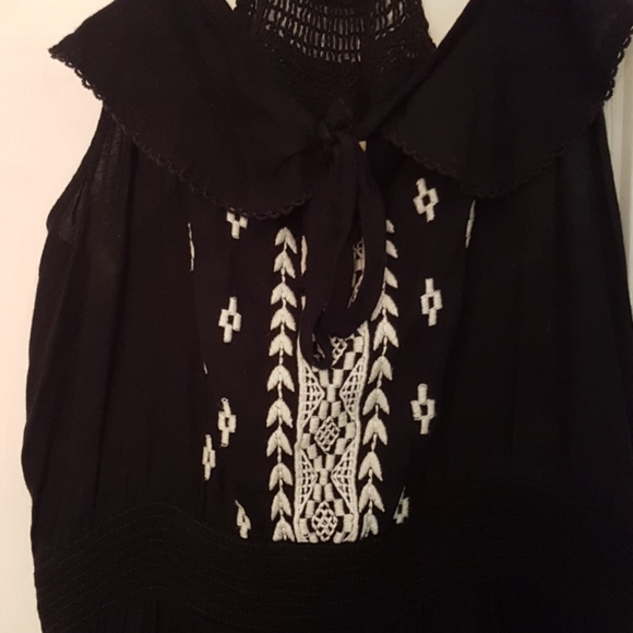 American Eagle Outfitters black dress - Picture 4 of 11